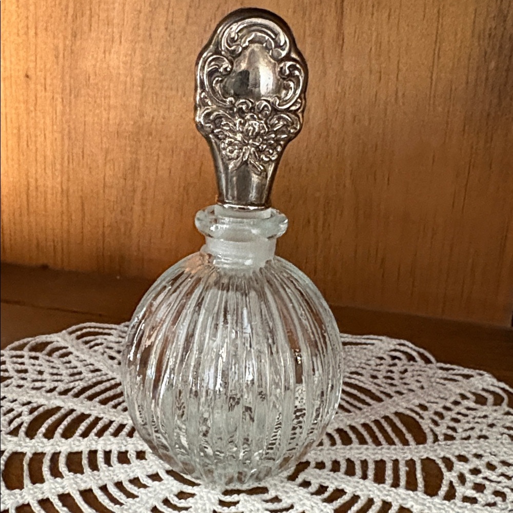 Vintage Perfume Bottle Round Swirl Ribbed Clear Glass Silverplated Stopper